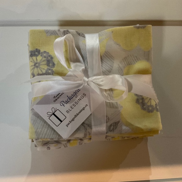 9 Piece Fat Quarter Bundle - Picture 2 of 2